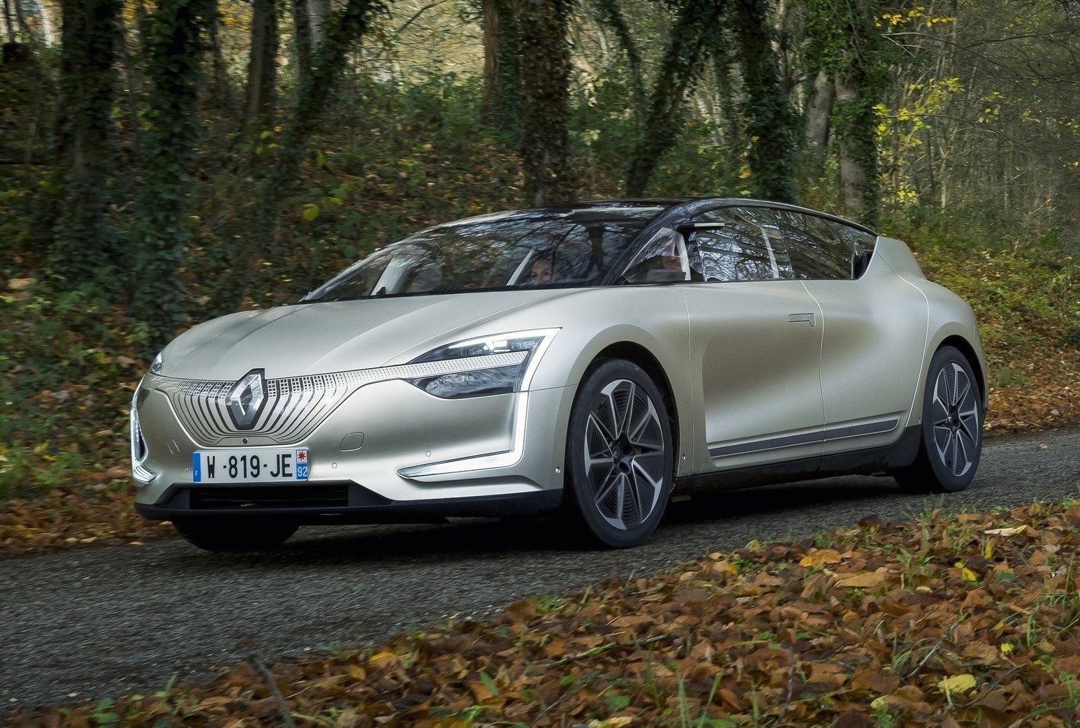 Renault, compatta elettrica dopo Zoe e citycar