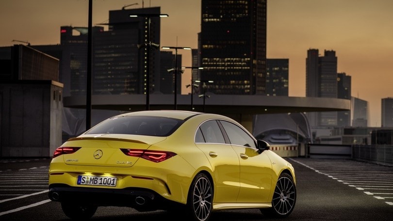 Mercedes-AMG CLA 35: foto