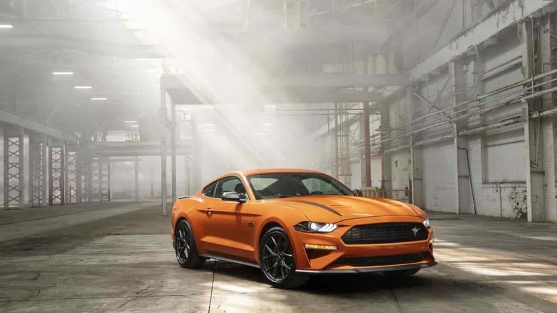 Ford Mustang High Performance: foto
