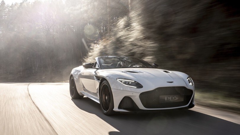 Aston Martin DBS Superleggera Volante: foto