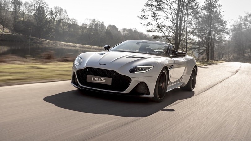 Aston Martin DBS Superleggera Volante, super-GT con capote
