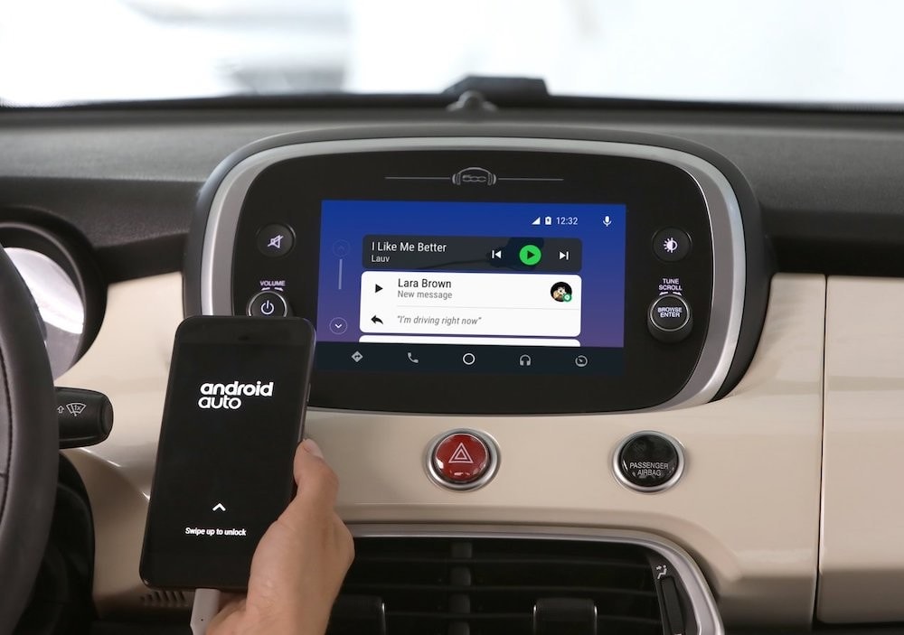 FCA, arrivano i servizi connessi con tech Harman e Google