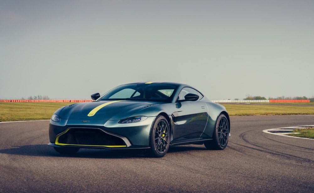 Aston Martin Vantage AMR, manuale di scuola italiana