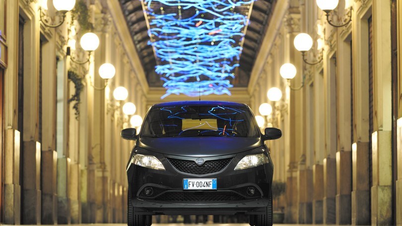 Nuova Lancia Y Black and Noir VIDEO