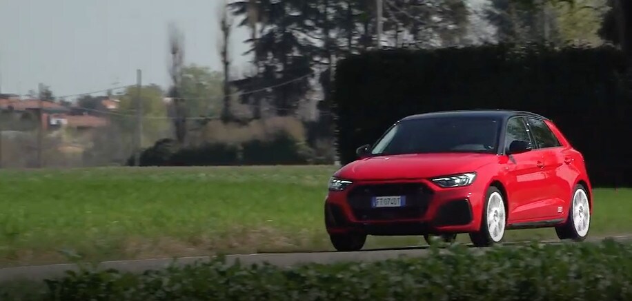 Audi A1 Sportback 30 TSI S Line: la prova al volante VIDEO