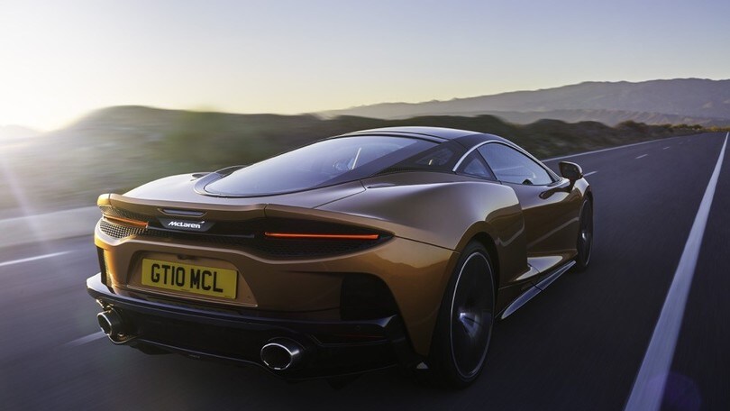 McLaren GT: le foto