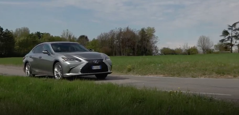 Lexus ES 300h: le sensazioni su strada VIDEO