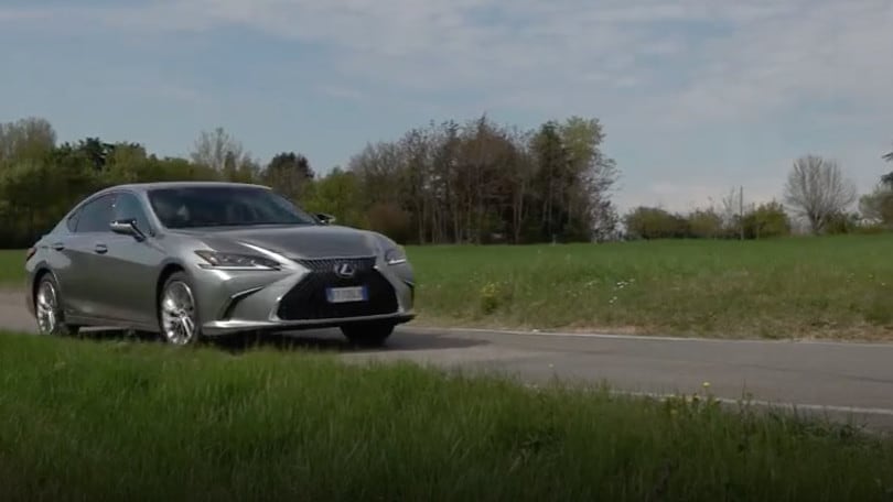 Lexus ES 300h: le sensazioni su strada VIDEO