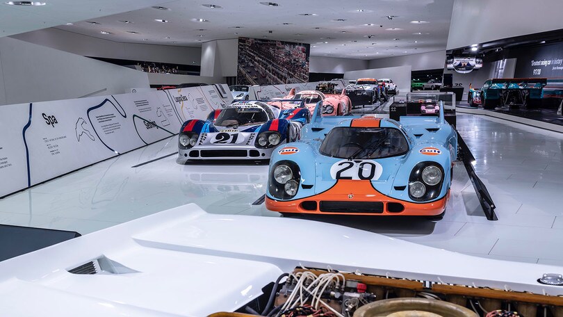 Porsche 917, il mito in una mostra: FOTO