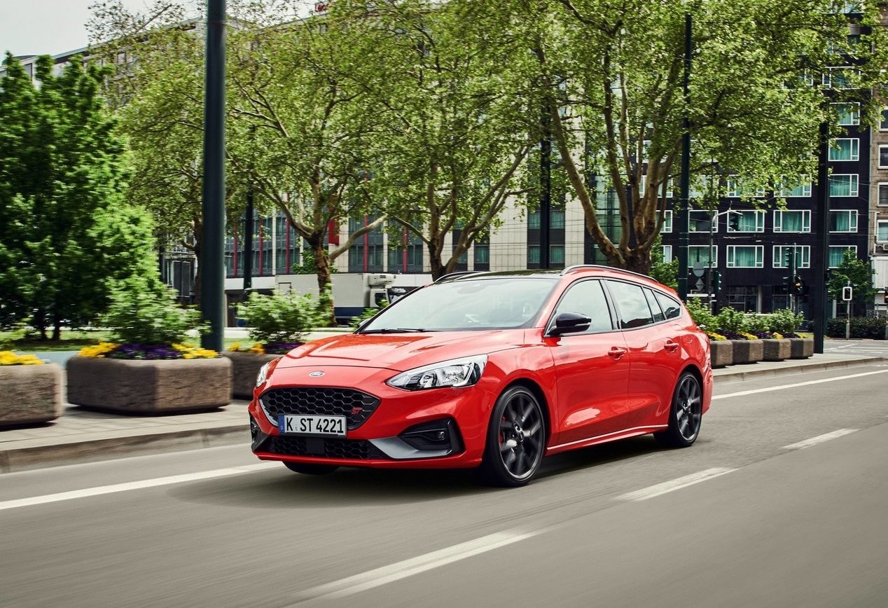 Ford Focus ST wagon: Diesel o EcoBoost sportiva vera