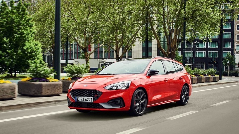Ford Focus ST wagon: Diesel o EcoBoost sportiva vera