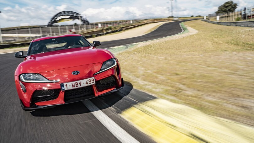 Toyota Supra: il test sulla pista di Jarama VIDEO e FOTO