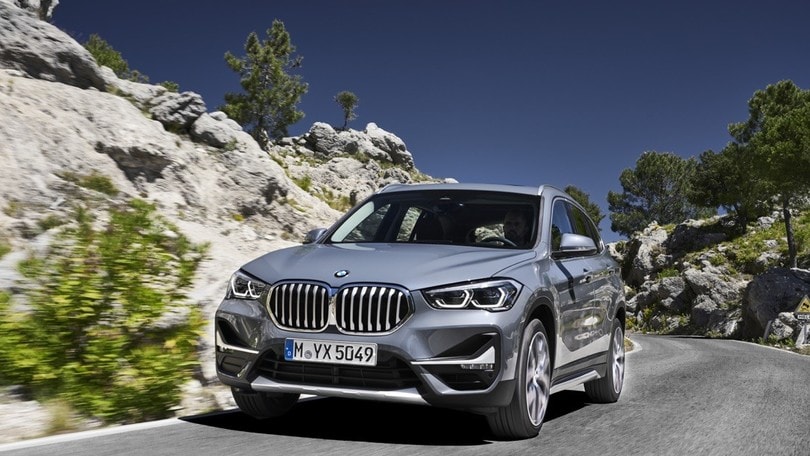 BMW X1 restyling, ora è anche ibrida plug-in