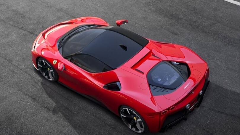 Ferrari SF90 Stradale: FOTO