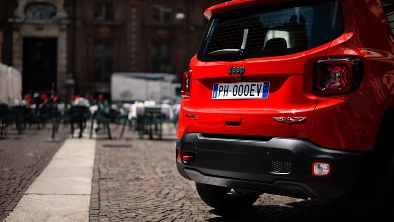 Jeep Renegade ibrida plug-in: foto