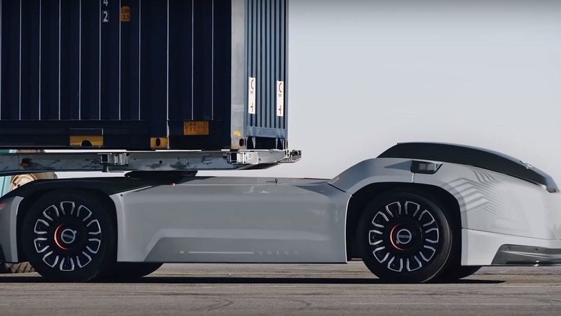 Volvo Vera, il camion a guida autonoma al debutto - VIDEO