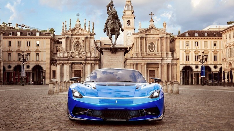 Pininfarina Battista, a Parco Valentino con un nuovo frontale