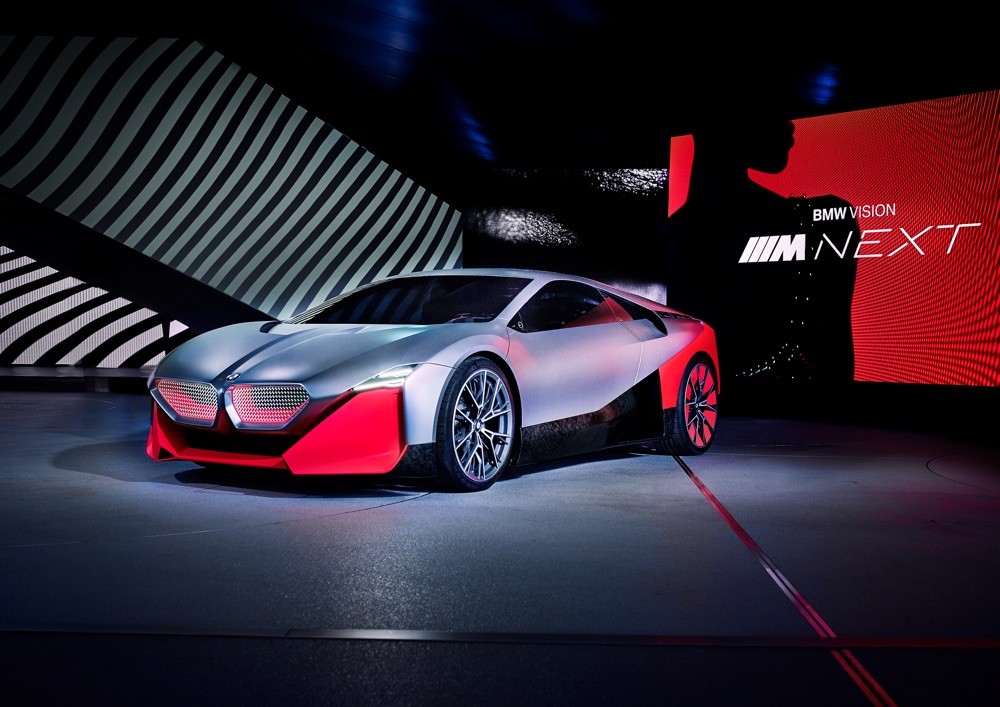 BMW Vision M Next, prove ibride di nuova i8