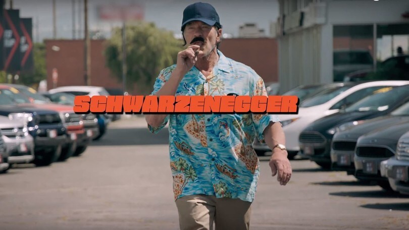 Auto elettriche, Schwarzenegger le sponsorizza in uno spot – VIDEO