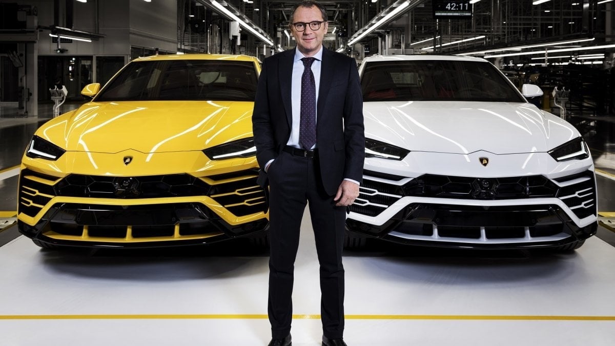 Lamborghini, nuovo impianto di verniciatura con intelligenza artificiale