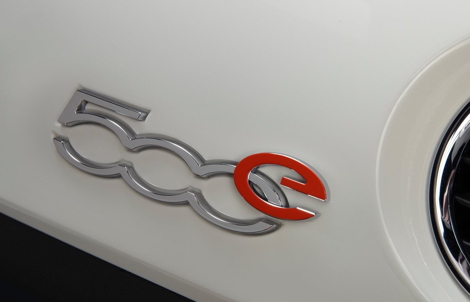 Fiat 500 elettrica, primi muletti su strada