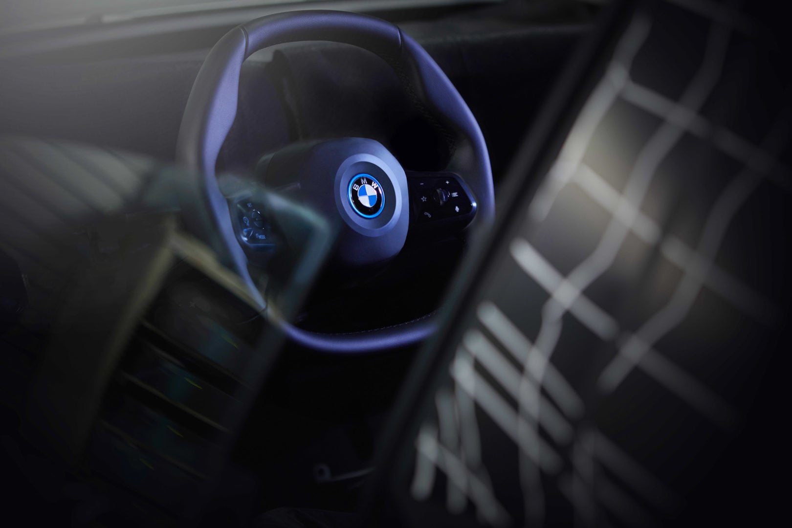 BMW iNext, volante in sinergia con la guida autonoma