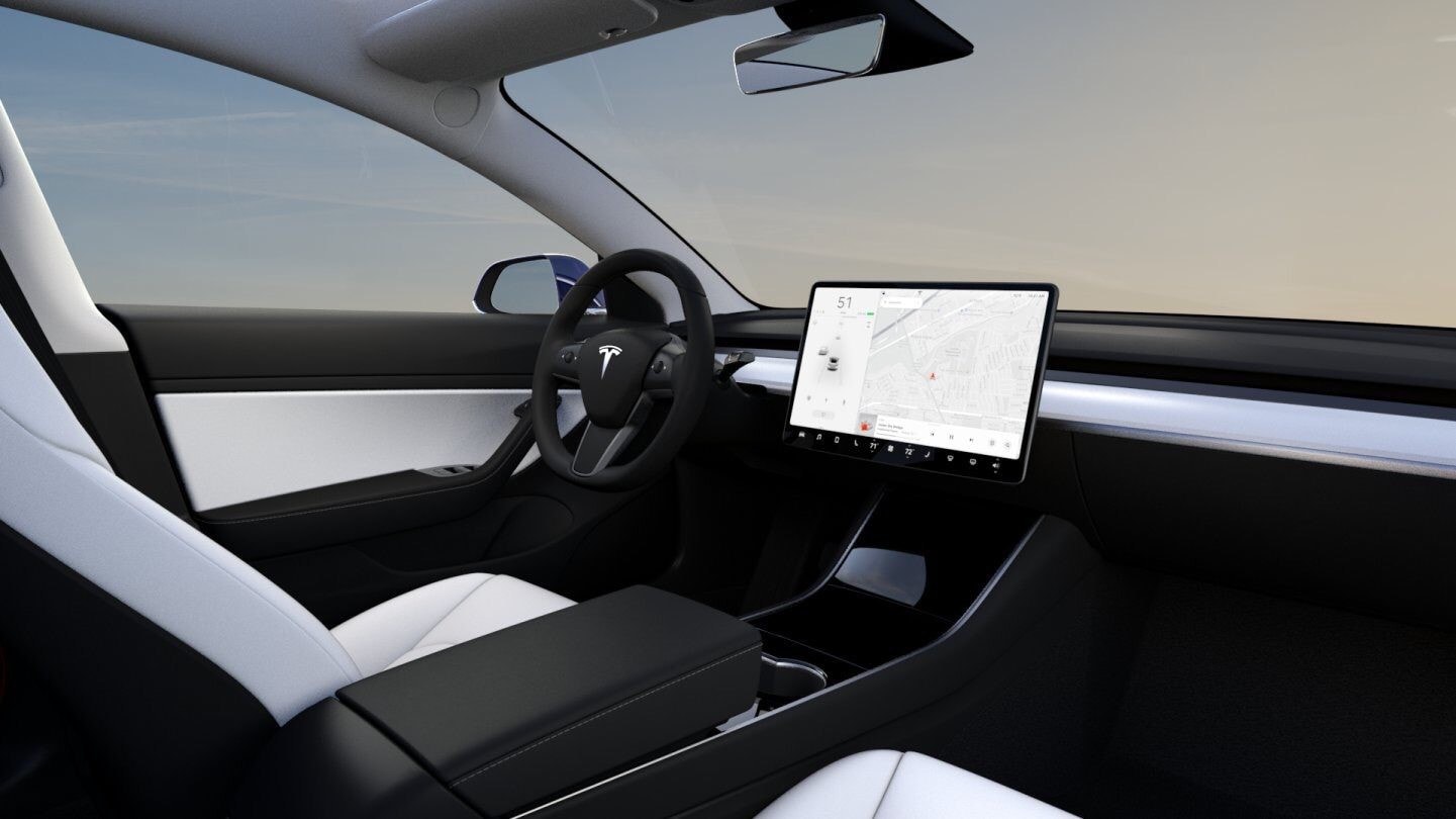 Tesla, Netflix e Youtube in streaming con l'aggiornamento