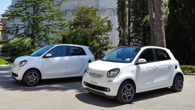smart EQ forfour del Papa: FOTO