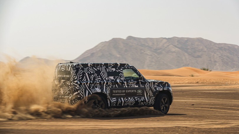 Land Rover Defender, test con la Croce Rossa VIDEO