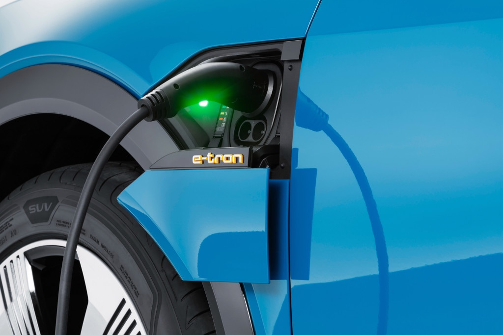 Auto elettriche, startup inglese progetta ricarica in sei minuti