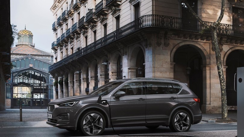 SEAT Tarraco FR PHEV, a Francoforte è ibrida plug-in
