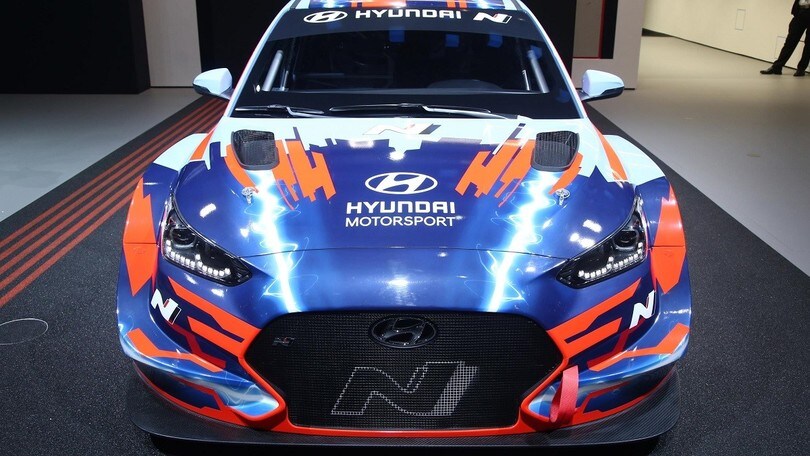 Hyundai Veloster N ETCR al Salone di Francoforte 2019: foto