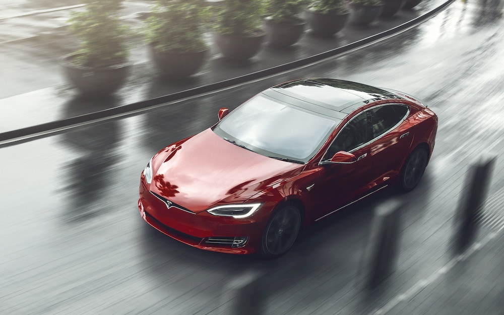 Tesla Model S Plaid in aria di record al Nurburgring