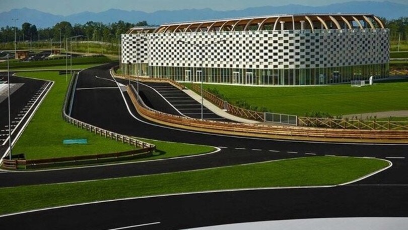 1000 Miglia Green, prima edizione a La Pista