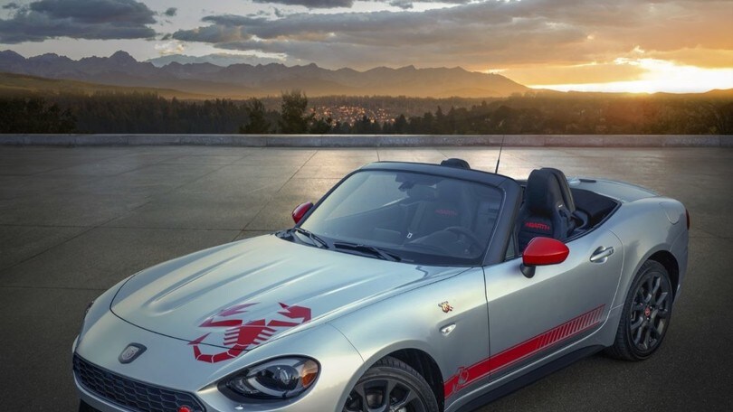 Fiat 124 Spider Abarth Scorpione Rosso FOTO