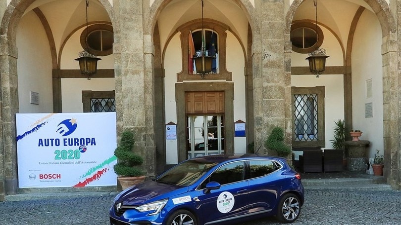 Nuova Renault Clio vince il premio "Auto Europa 2020"
