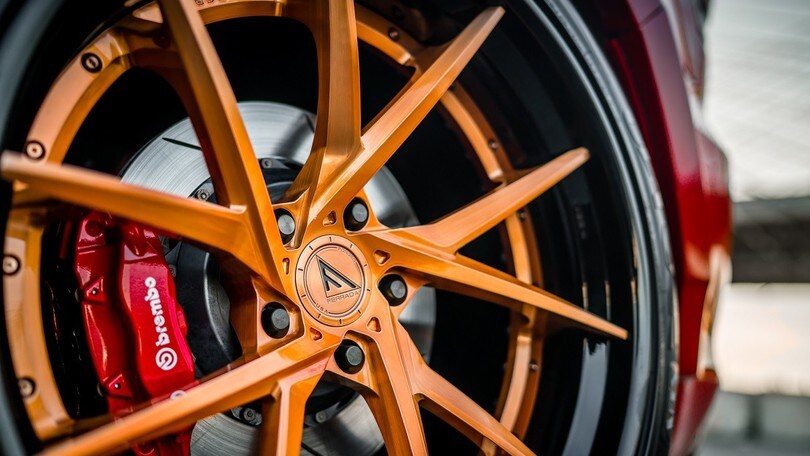 Jeep Grand Cherokee SRT8, il tuning Ferrada: FOTO