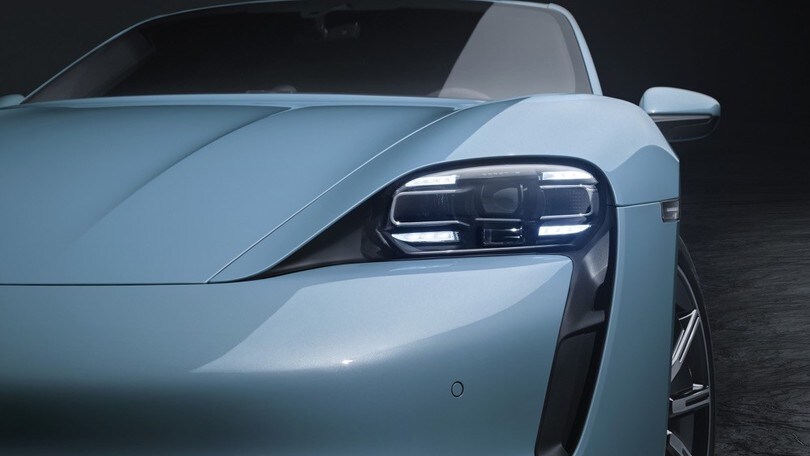 Porsche Taycan 4S: foto