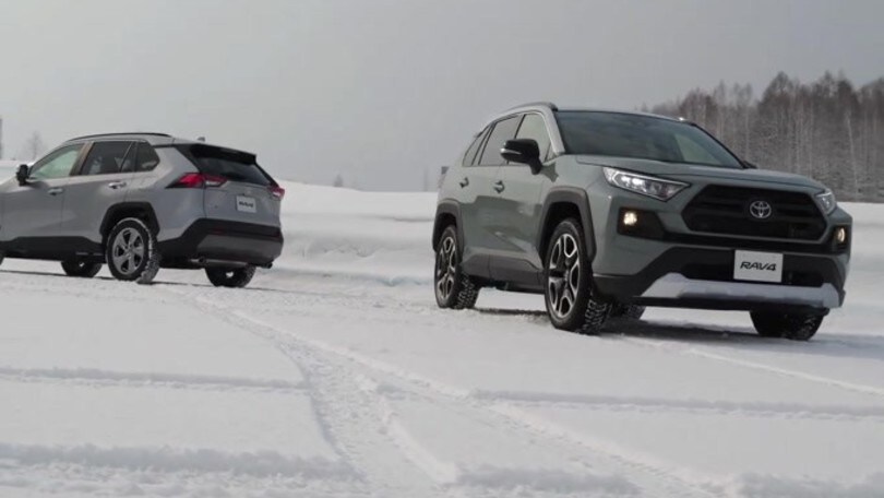 Nuova Toyota Rav 4 Hybrid: generazione 5