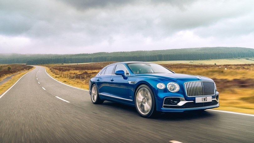 Nuova Bentley Flying Spur: foto