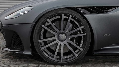 Aston Martin DBS Superleggera, il tuning Wheelsandmore: FOTO