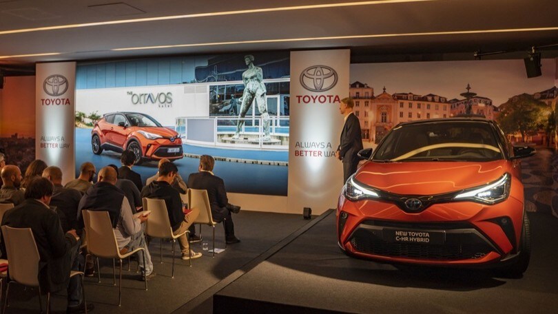 Test Nuova Toyota C-HR: FOTO