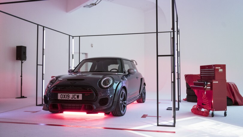 Nuova Mini John Cooper Works GP: tutte le foto