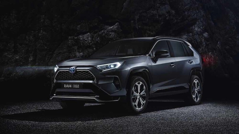 Toyota RAV4, l'ibrido plug-in debutta al Salone di Los Angeles