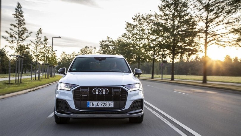 Audi Q7 ibrida plug-in: foto
