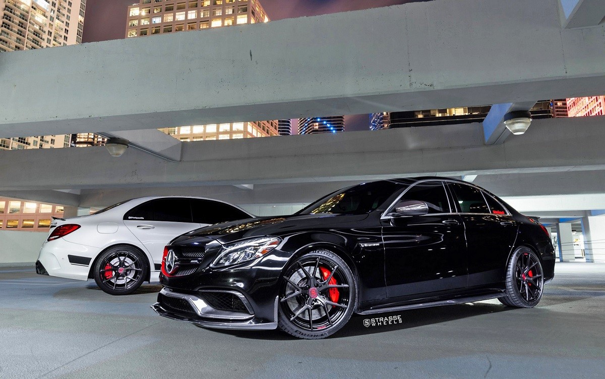 Mercedes-AMG C 63 e le ruote in fibra di carbonio