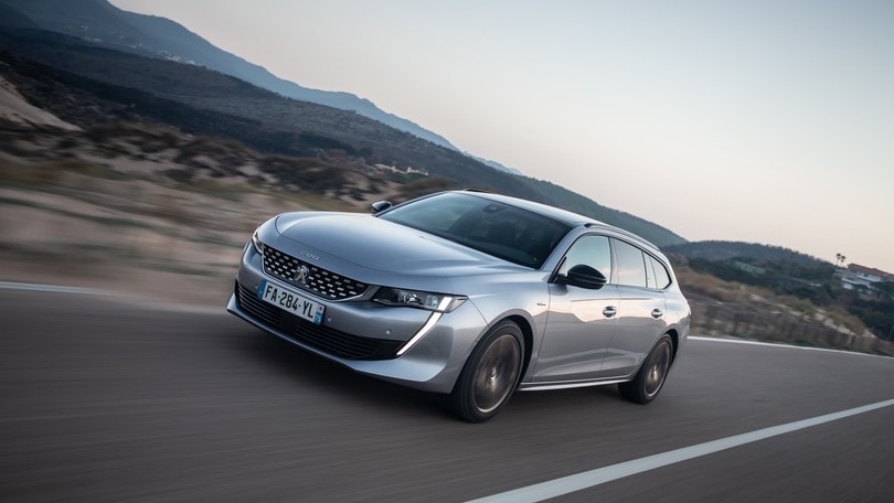 Test Drive Peugeot 508 BlueHDi 160: FOTO