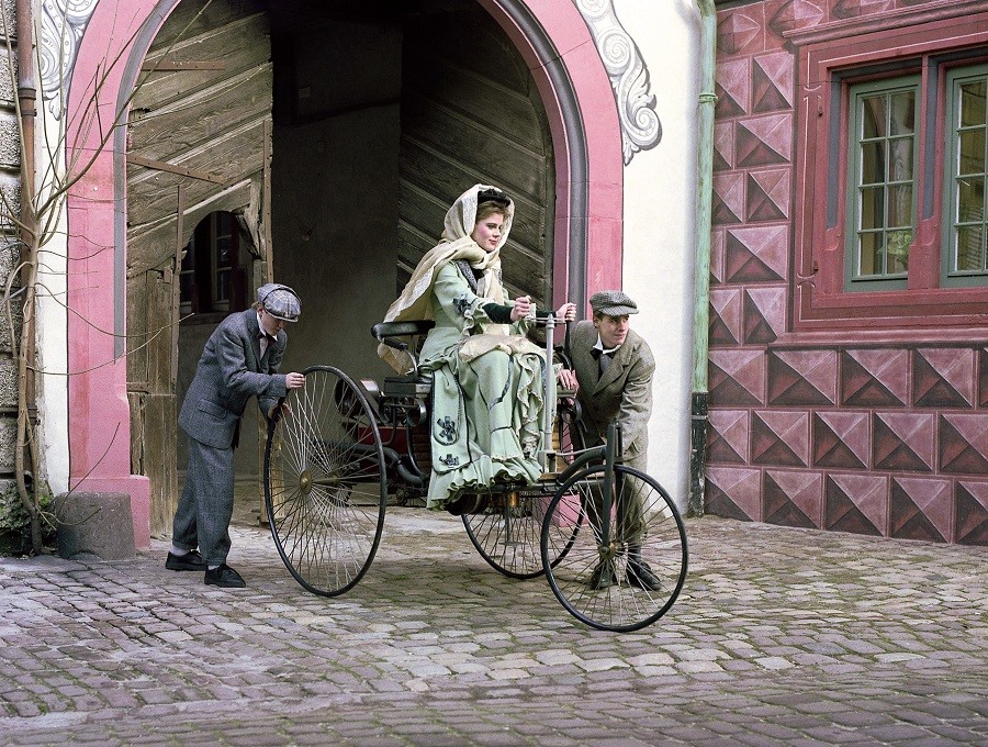 L’automobile compie 134 anni: l’inizio del sogno