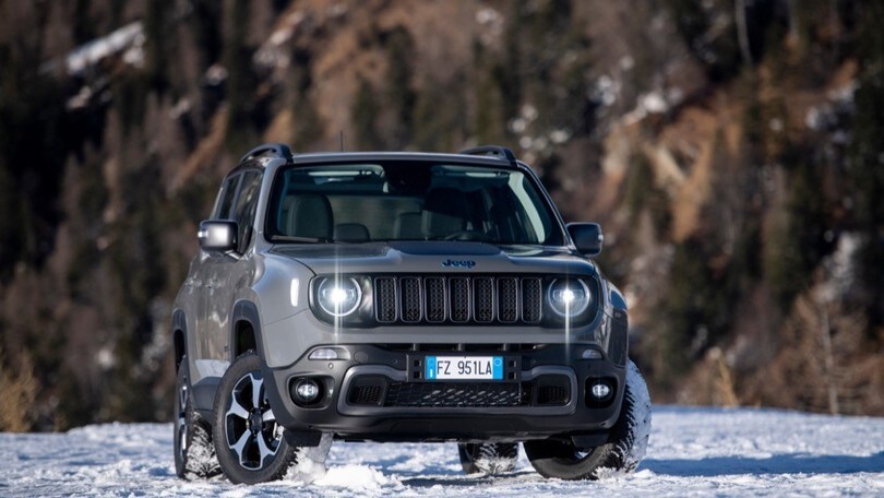 Jeep Renegade 4xe e Easy Wallbox FOTO