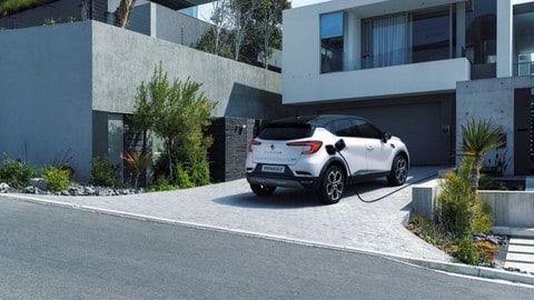 Renault Clio, Captur e Megane full e plug-in hybrid FOTO